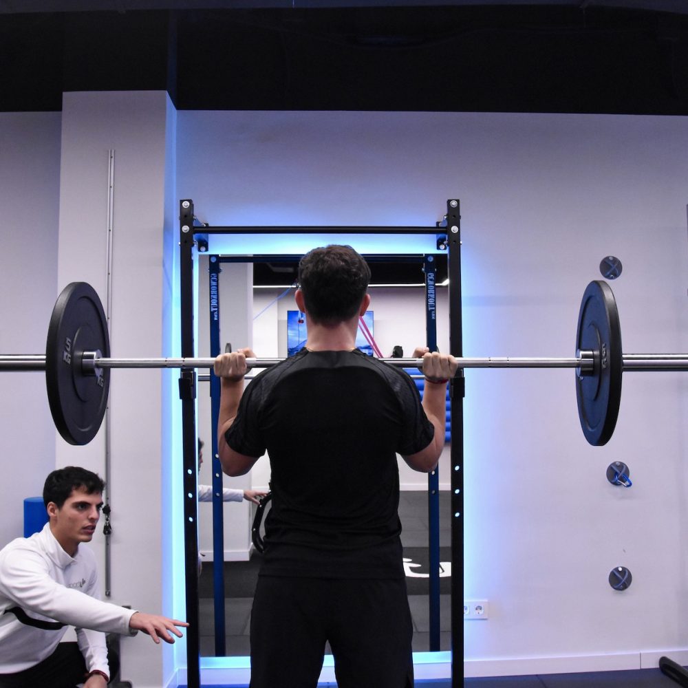 Entrenador personal fuerza
